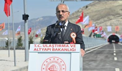 Bakan Uraloğlu açıkladı! Nallıhan Köprüsü ve Kuş Cenneti Tüneli hizmete girdi