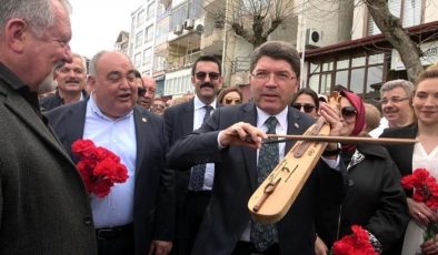 Adalet Bakanı Tunç’un seçim yasakları ile ilgili esprisi güldürdü