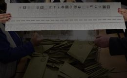 Canlı Anlatım:                         Son dakika: Türkiye seçimini yapıyor…Oy kullanırken bunlara dikkat! 81 il 973 ilçeden ilk sonuçlar Milliyet.com.tr’de olacak