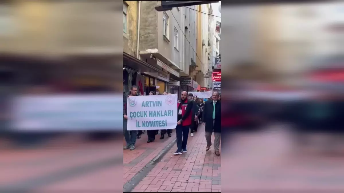 Hopa’da Dünya Çocuk Hakları Günü Coşkuyla Kutlandı