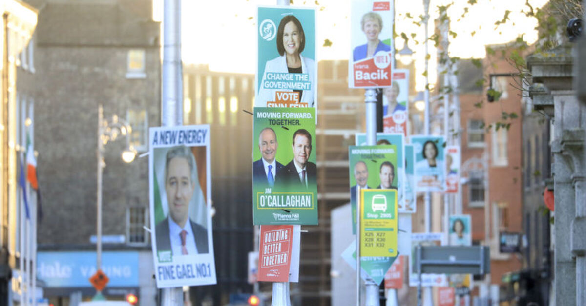 İrlanda erken genel seçim için sandık başında