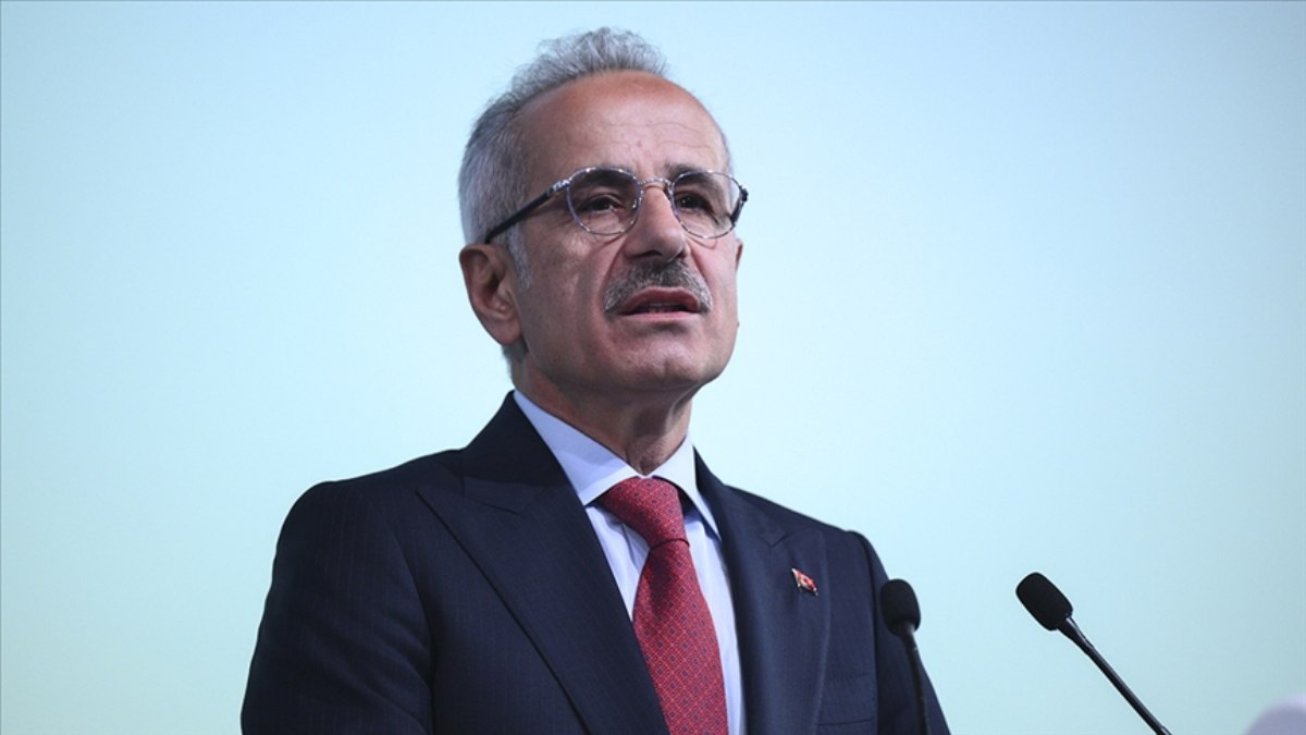 Abdulkadir Uraloğlu: Suriye’de karayolu ve GSM ağını ayağa kaldıracağız