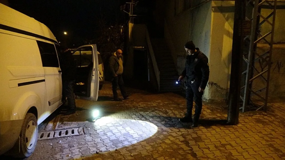 Malatya’da akılalmaz olay: Husumetlisini pencereden girerek vurdu!